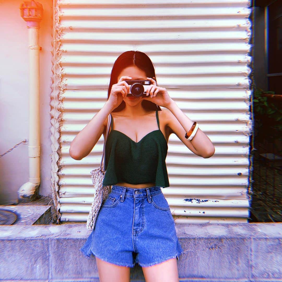 Chuuのインスタグラム：「친구랑 여행준비해야져!#chuuseoul🌴🌴」