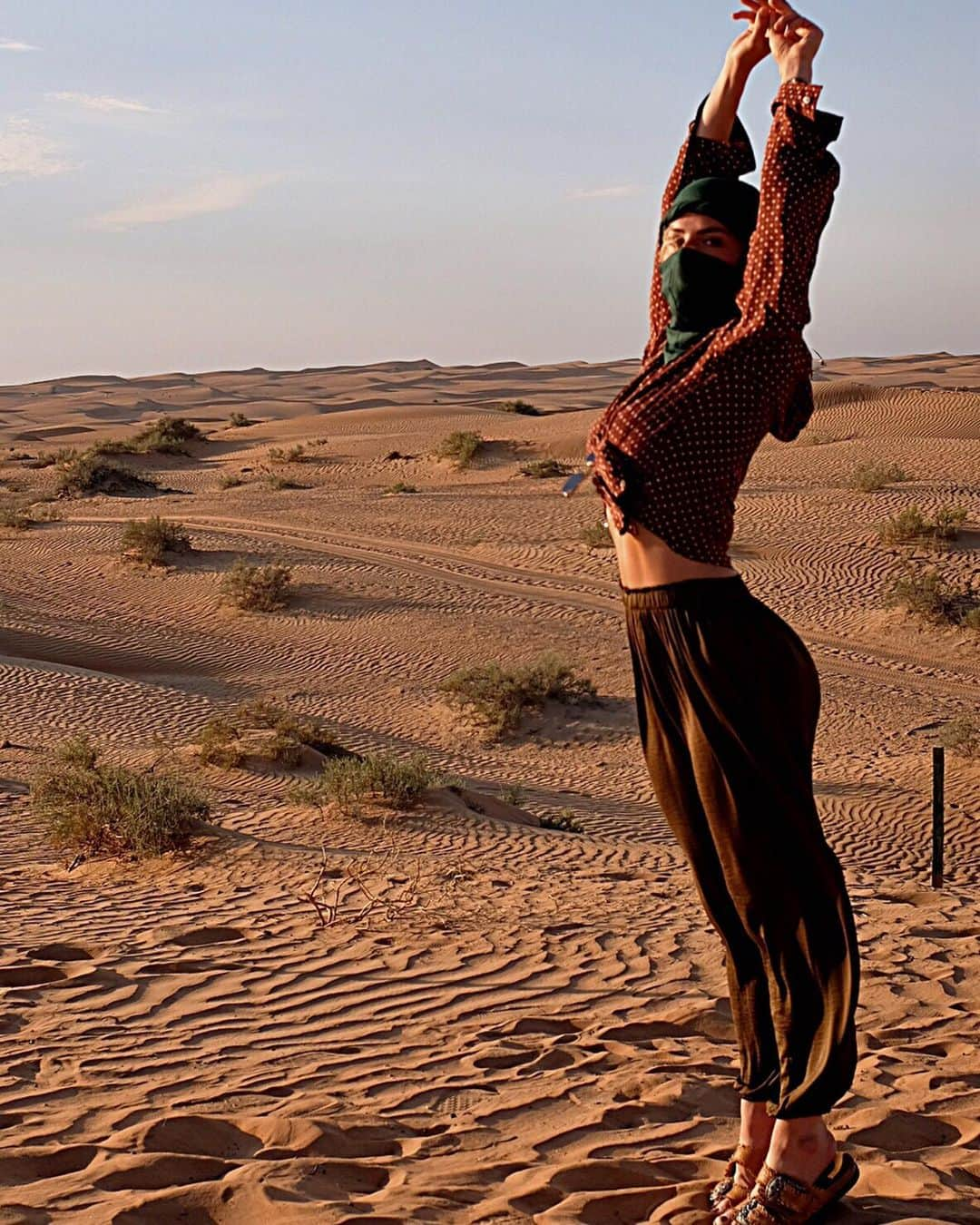 Bruno Gagliassoさんのインスタグラム写真 - (Bruno GagliassoInstagram)「Primeira da sequencia..... #deserto 🌵🔥🐪 Me sentindo MT fotógrafo com minha câmera nova 📷 Um dos passeios mais incríveis que já fiz! Arrasaram na dica @guia_em_dubai ☀️🐪@behappyhoneymoon #behappyviagens 👏🏿👏🏿 #ad」6月3日 5時02分 - brunogagliasso