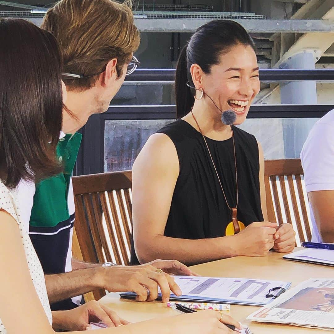 伊達公子さんのインスタグラム写真 - (伊達公子Instagram)「RolandGarros8日目 錦織くんの4回戦は2セットUPで日没順延。 長ーい1日となりました。 それにしても今日は30℃超えの暑い日でしたが....明日は20℃ちょっとくらいに戻ってしまうようです。 #伊達公子 #kimikodate #テニス #テニスプレイヤー #tennis #tennisplayer #instatennis #rolandgarros #rolandgarros2019 #全仏オープン #ローランギャロス #wowow #wowowtennis #paris #パリ #keinishikori #錦織圭 #トラデュイール」6月3日 6時16分 - kimiko.date