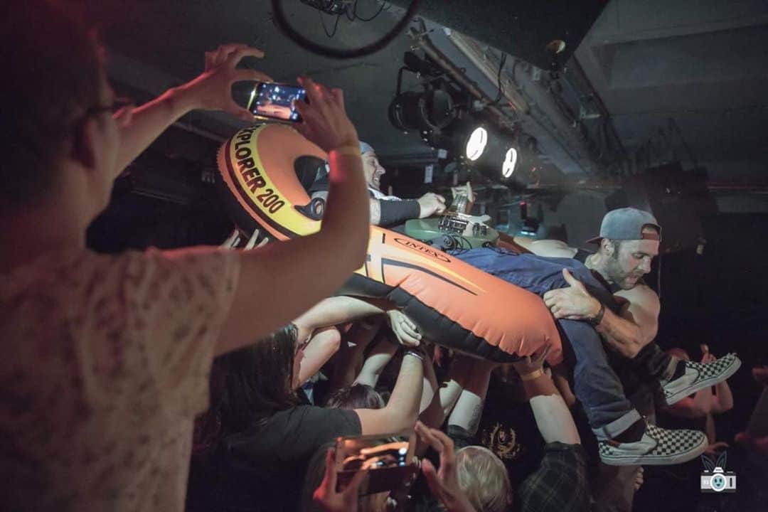 Zebraheadさんのインスタグラム写真 - (ZebraheadInstagram)「Here's Ben getting extreme on a German crowdsurfing raft! #Zebrahead #braininvaders #mountaindew #extreme 📷 by  @m.gerro93」6月3日 6時15分 - zebraheadofficial
