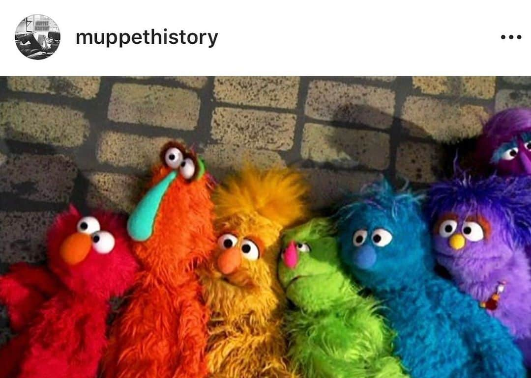 アイシャ・タイラーさんのインスタグラム写真 - (アイシャ・タイラーInstagram)「#PRIDE  @muppethistory  @themuppets  @sesamestreet  #loveislove  #rainbow🌈」6月3日 6時39分 - aishatyler