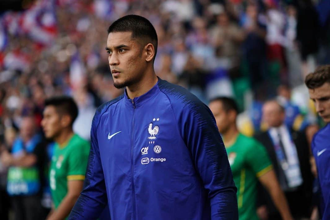 アルフォンス・アレオラさんのインスタグラム写真 - (アルフォンス・アレオラInstagram)「Victoire sérieuse ce soir ! 🇫🇷 @equipedefrance #Fiersdetrebleus」6月3日 6時51分 - alphonseareola