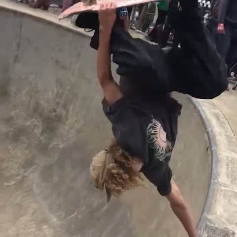 スラッシャーのインスタグラム：「Rip Ride Rally goin’ nuts @independenttrucks」
