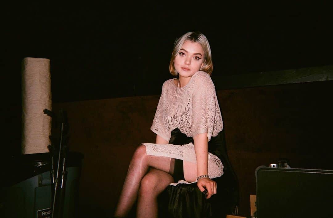 HEY VIOLETのインスタグラム：「getting ready to head to NEW YORK!!! will we be seeing u there?!?!」
