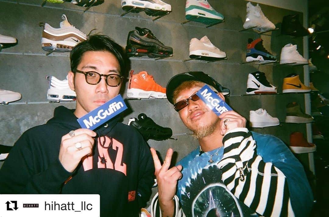 のインスタグラム：「#Repost @hihatt_llc with @get_repost ・・・ 🔥SNEAKER ADDICT -tofubeats-🔥 人気アーティストが勝負スニーカーをセレクト！　その一足を履きたくなる勝負タイミングはいつなのか？　 MCのMARZYが迫る。 今回のゲストはDJ/トラックメイカーの"tofubeats” !! 👇Check  this 📼 https://t.co/uO9W3eed9L  #tofubeats」