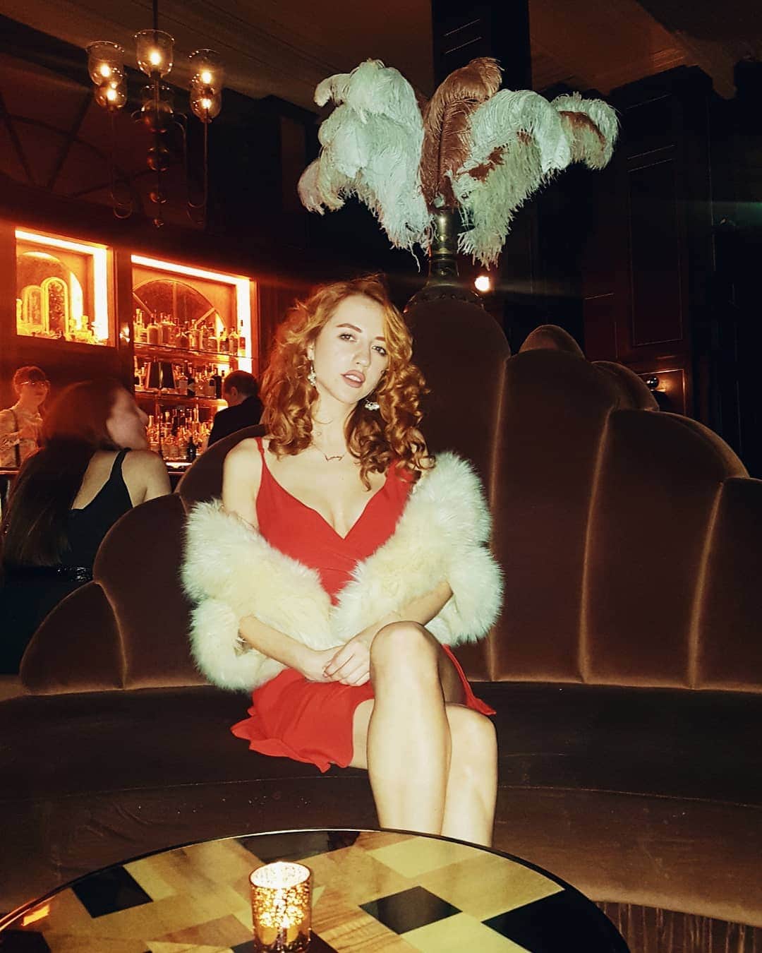 のインスタグラム：「im turning 24 this week so I had an early celebration with my friends this weekend. I'll be on a trip for the actual date 5th June, I can't wait!! when is your birthday? what's your starsign? *IMPORTANT* please do NOT wish me a happy birthday yet please wait until WEDNESDAY as I will be DESPERATELY SAD if I don't get the MAXIMUM AMOUNT OF ATTENTION POSSIBLE on the ACTUAL DAY!!! 💅💅💅💅」