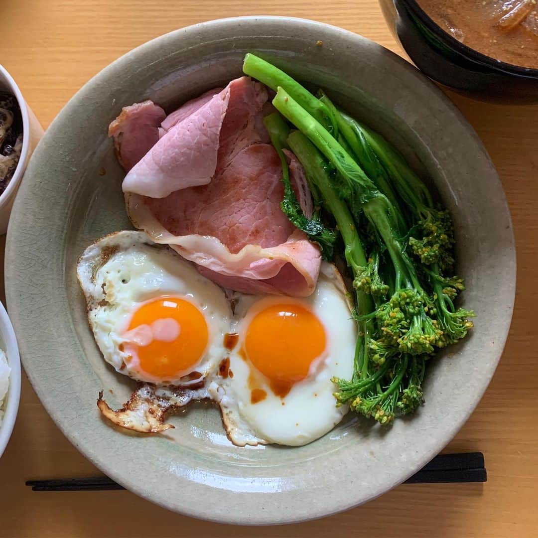 のインスタグラム：「朝食っぽい朝食。」