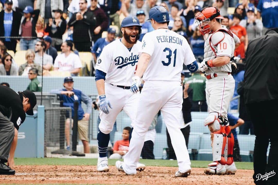 Los Angeles Dodgersさんのインスタグラム写真 - (Los Angeles DodgersInstagram)「#JocPop it like it’s hot.  Swipe ⬅️ to watch the video.」6月3日 8時02分 - dodgers