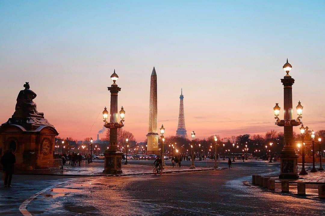 フランス大使館さんのインスタグラム写真 - (フランス大使館Instagram)「【📷 #日本人が見たフランス 】「パリのコンコルド広場から見えるエッフェル塔。夕方の雨上がり」。@haru_jpfr さん、とても情緒のある写真をありがとうございました。  みなさんも #日本人が見たフランス をつけて写真をシェアしてください。フランス大使館アカウントで紹介させていただきます📷😉 📷 La France vue par les Japonais : « La tour Eiffel, vue depuis la Concorde, une fin d’après-midi, après la pluie ». Merci à haru_jpfr pour cette photo pleine de douceur et de mélancolie.」6月3日 8時00分 - ambafrancejp