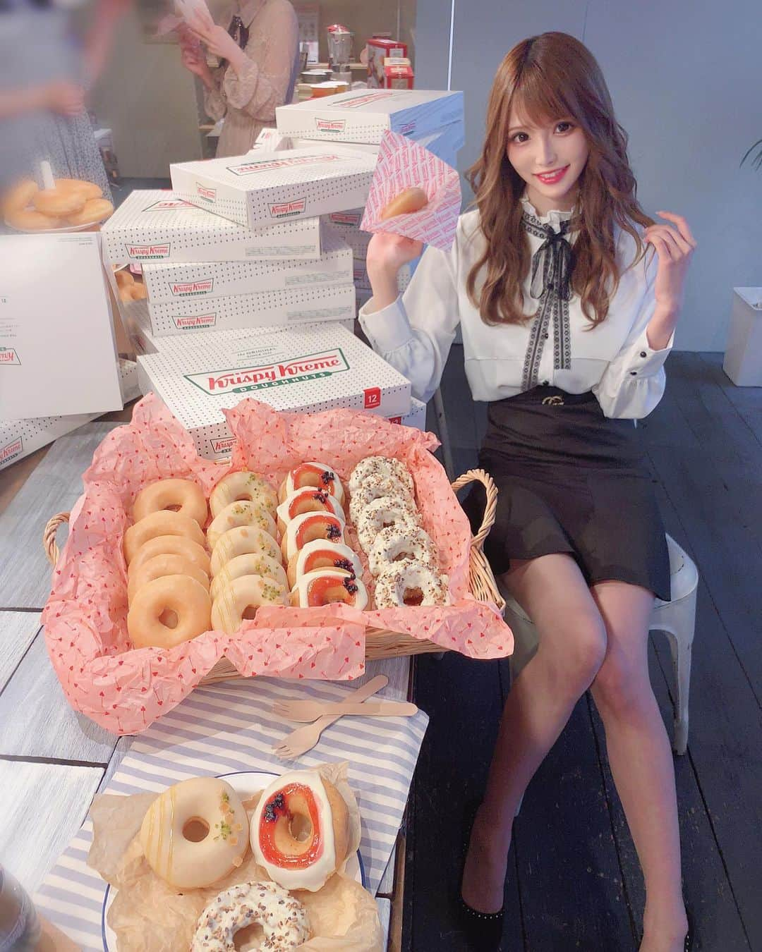 桜咲乃愛さんのインスタグラム写真 - (桜咲乃愛Instagram)「クリスピークリームドーナツの新作試食会🍽💕🍩 可愛かった〜💕 @krispykremejapan  #クリスピークリームドーナツ#クリスピードーナツ#新作#新作スイーツ」6月3日 13時26分 - noasama1101