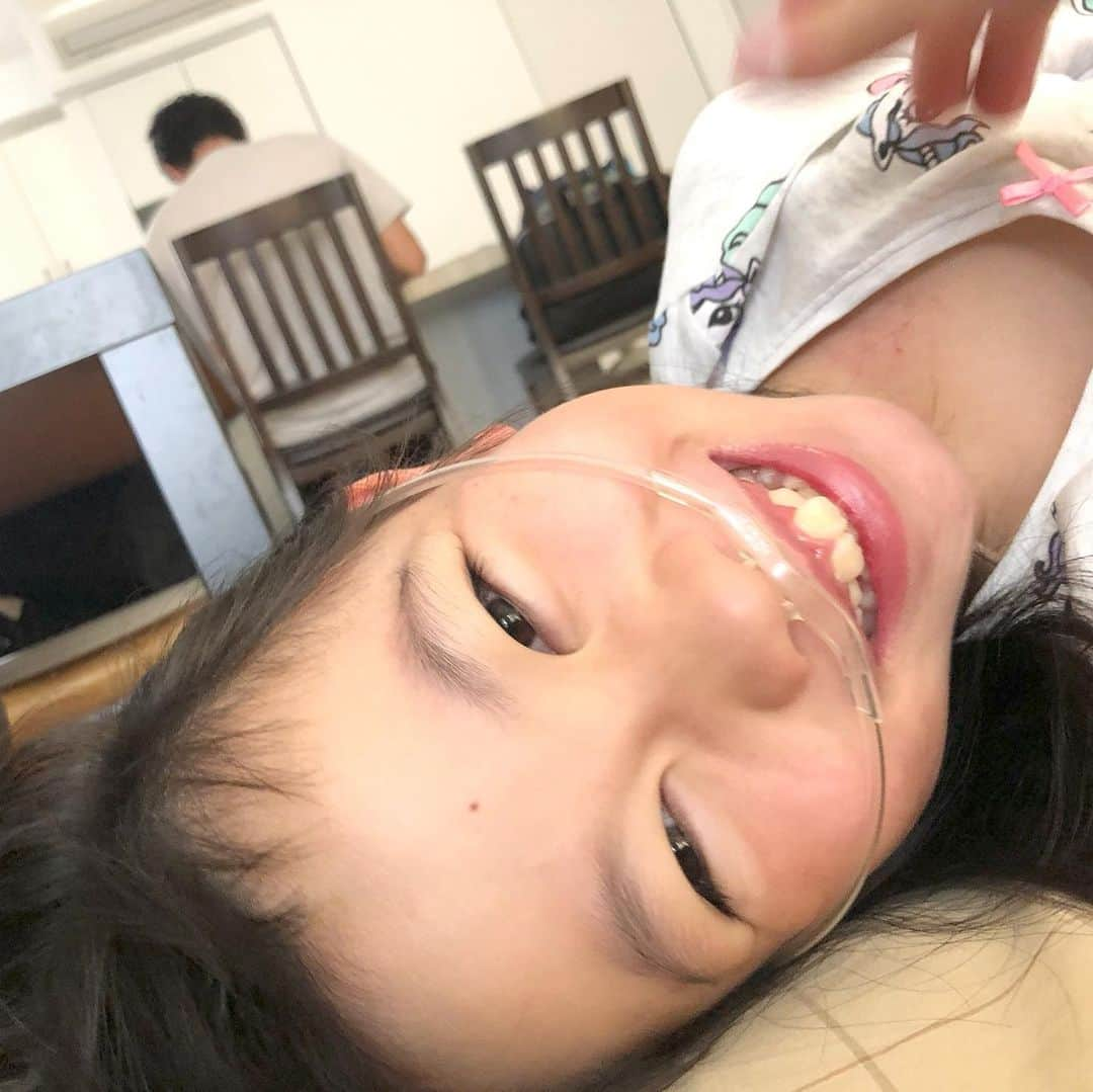 yukiさんのインスタグラム写真 - (yukiInstagram)「#目覚ましありの朝 #月曜日の朝はつらい #がんばれ小学生 #自己申告スタイル #かわいこ #milka おはようございます。  おきてます！ 大丈夫です！  先手打って、自己申告。 今週もHappyに過ごしましょう🙏🏽」6月3日 8時02分 - milkayuki