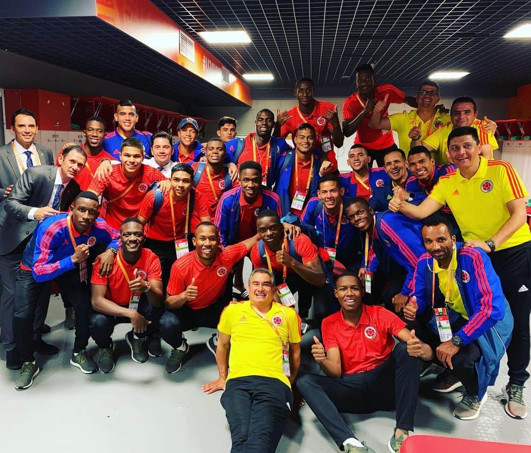 サッカー コロンビア代表チームのインスタグラム：「Seguimos trabajando, unidos y enfocados por un sueño.」