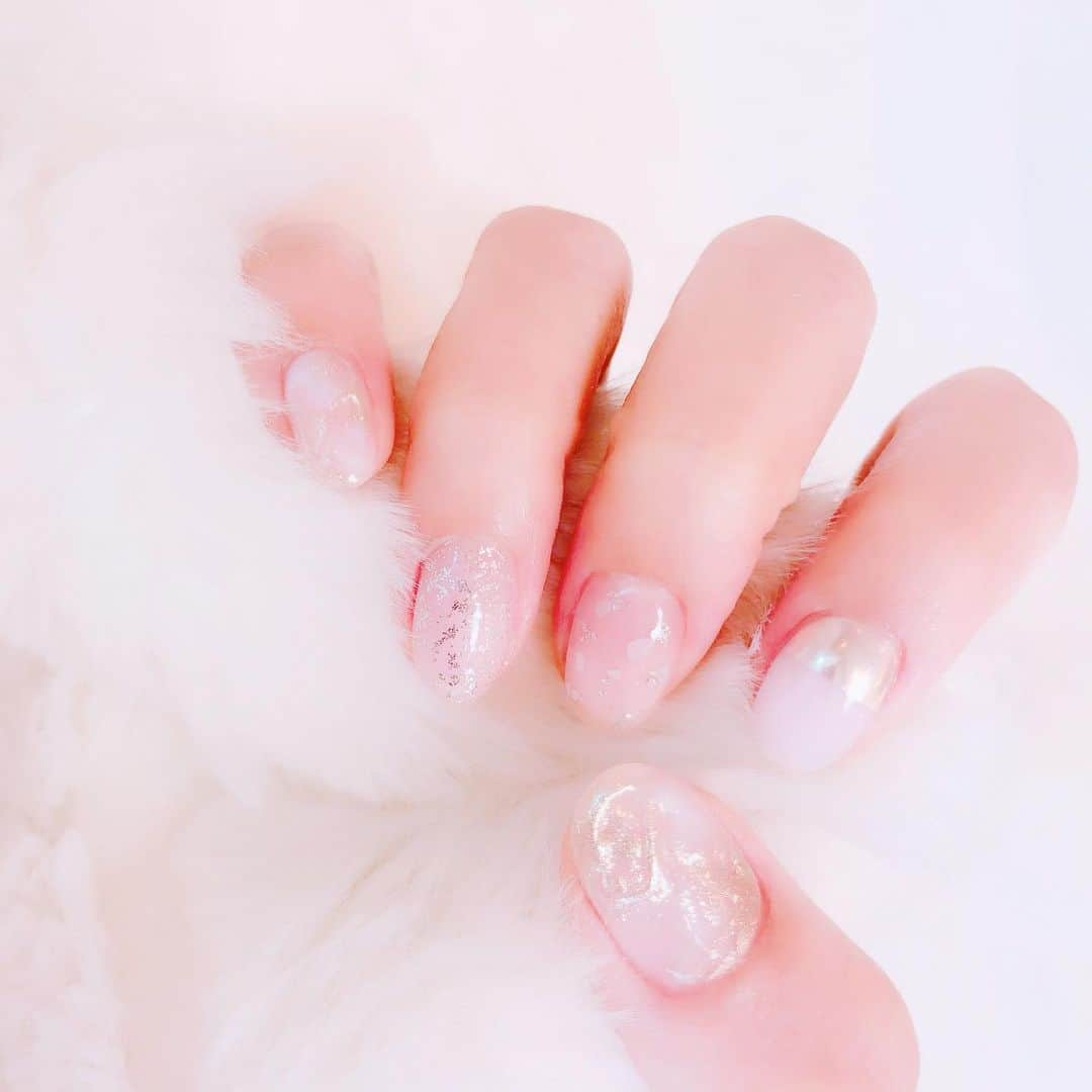 増田愛里菜さんのインスタグラム写真 - (増田愛里菜Instagram)「6月のボンシャンス( @bonnechance_nail )ネイル💅💕 . . 今回はクリアベースにしたよ🥺♡ . どハマりしてる#ミラーネイル もしっかり取り入れてるけど、これからのシーズンはクリアネイルが可愛いね〜☺️👒🌻🌺🍉🍍 . . . ✳︎ 〒150-0001 東京都渋谷区神宮前4-21-7エスパス表参道302 . 【BONNE CHANCE 】 ☎️050-3462-3572 ✳︎ . #BONNECHANCE #nail #nails #nailsalon #nailart #naildesign #nailstagram #france #ボンシャンス #表参道 #ネイル #ネイルサロン #ボンシャンスネイル #シンプルネイル #ミラーネイル #クリアネイル #ミラーネイル #ジェルネイル #ネイルアート #ネイルデザイン」6月3日 8時14分 - masuuu_324