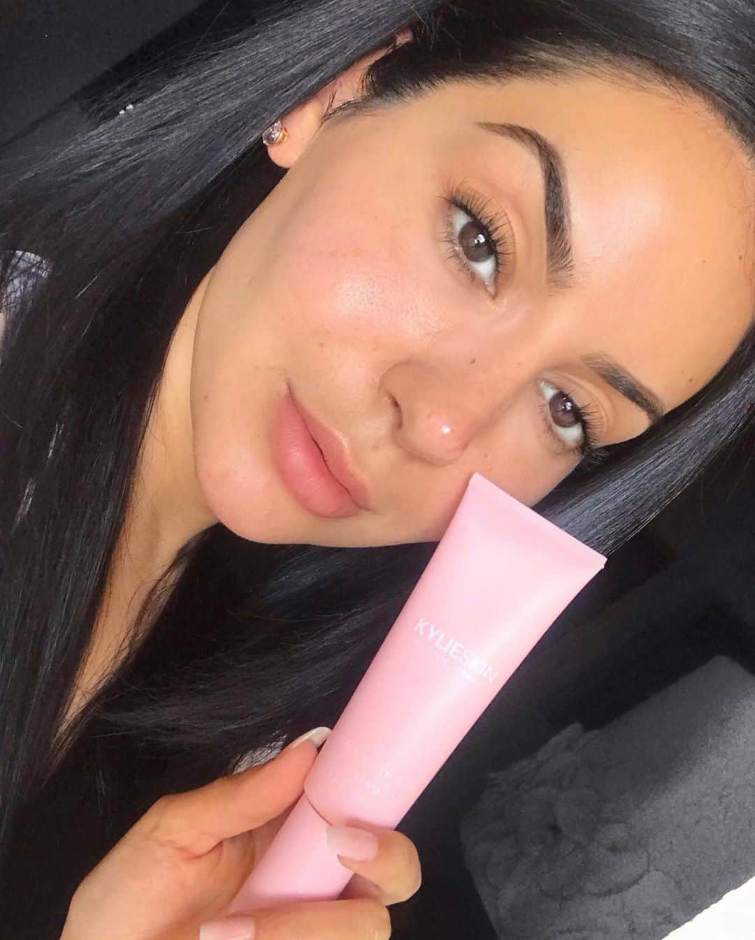 Kylie Cosmeticsさんのインスタグラム写真 - (Kylie CosmeticsInstagram)「@kylieskin, kybrow and a touch of mascara make for a perfect weekend look by @makeupbybrooktiffany 💕✨」6月3日 8時16分 - kyliecosmetics