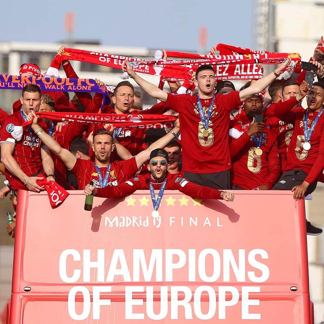 Goal Japanさんのインスタグラム写真 - (Goal JapanInstagram)「. 王の帰還🏆🚌 (Photo:Nigel Roddis/Getty Images) . #soccer #football #ucl #uefachampionsleague #championsleague #uclfinal #liverpool #サッカー #フットボール #⚽」6月3日 8時17分 - goaljapan