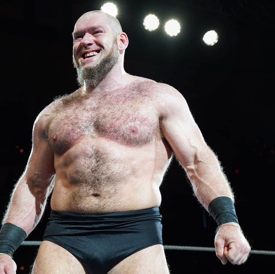 WWEさんのインスタグラム写真 - (WWEInstagram)「@lars_sullivan might be smiling, but the Superstars he just destroyed at #WWECollegeStation aren’t! Will his path of destruction continue to #SDLive this Tuesday when gives an exclusive interview for the first time ever!」6月3日 8時39分 - wwe