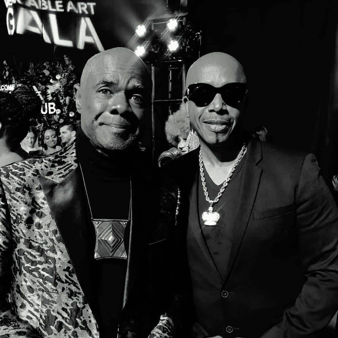 MCハマーのインスタグラム：「What you know about "Cooley High" ???? One Of my all time favorite people and Actor the Legend Glynn Truman @mstinalawson @mrrichardlawson Magnificent Wearable Art Gala !!!! 👊🏾💯👏🏾👏🏾👏🏾 #wearableartgala2019」