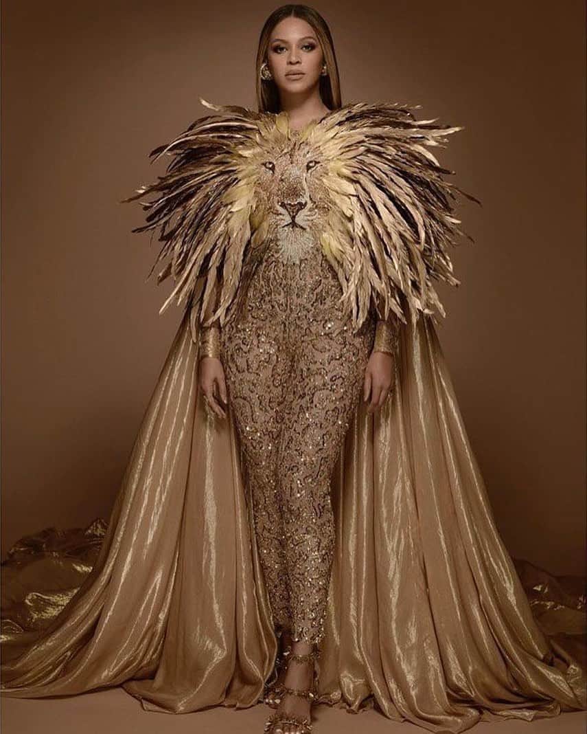 MCハマーのインスタグラム：「Beyonce at The #wearableartgala killin'em 👏🏾👏🏾👏🏾 #LionKing」