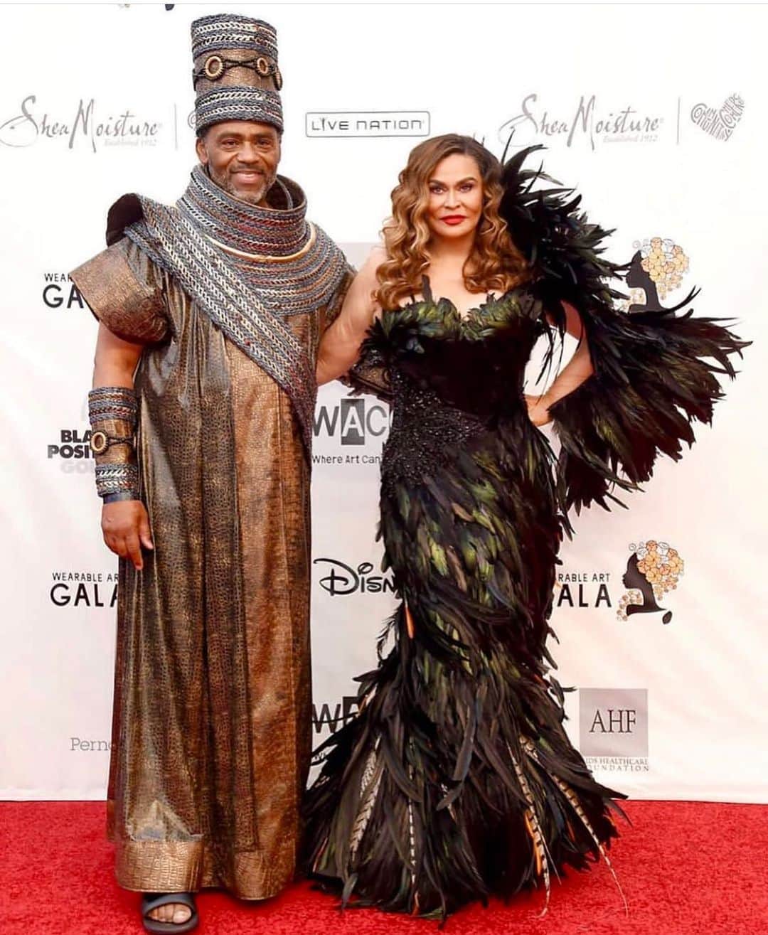 MCハマーのインスタグラム：「The hard ground work  you're doing in our communities is much appreciated 🙏🏿 You're changing lives and inspiring hope ... Salute and Thank You @mstinalawson and @mrrichardlawson ✊🏾💯🙏🏿 TinasAngels RichardsWarriors 👊🏾💯 #wearableartgala」