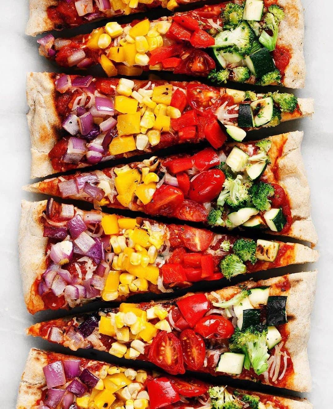 Whole Foods Marketさんのインスタグラム写真 - (Whole Foods MarketInstagram)「Pizza: How we combat the Sunday scaries. 📷@thelastingredient」6月3日 9時33分 - wholefoods