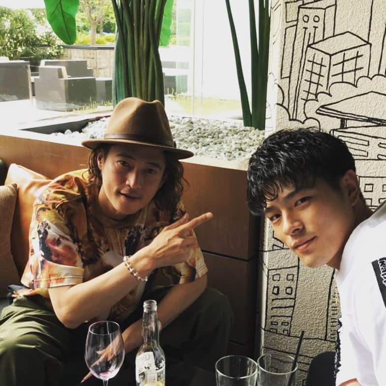窪塚洋介のインスタグラム：「Sometimes drink from morning.」