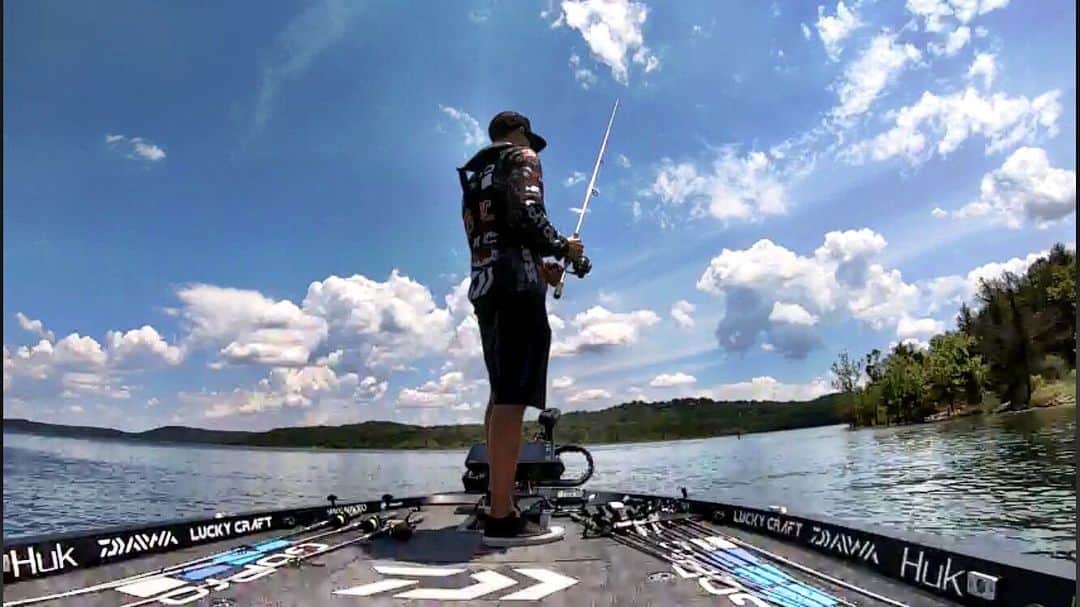 Brent Ehrlerさんのインスタグラム写真 - (Brent EhrlerInstagram)「Need to catch them early and often tomorrow. Day two starts at 12 central. Watch us live over at @majorleaguefishingofficial web or app. #gopro @gopro」6月3日 10時53分 - brentehrlerfishing