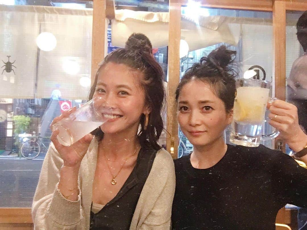 北澤 宏美さんのインスタグラム写真 - (北澤 宏美Instagram)「🍺 先週の花金、髪伸ばし中のかなこさんと お気に入りの川スポットに連れて行くつもりだったけど 曇っていたので予定繰り上げ蒲田で飲酒 素でいられるわたしの数少ないおともだちです 会うとたのしくなっちゃうしお酒もすすむ危険♡♡ また近々♡  #蒲田 #居酒屋🏮#グリーンピース #髪型似てた」6月3日 11時22分 - romihy58