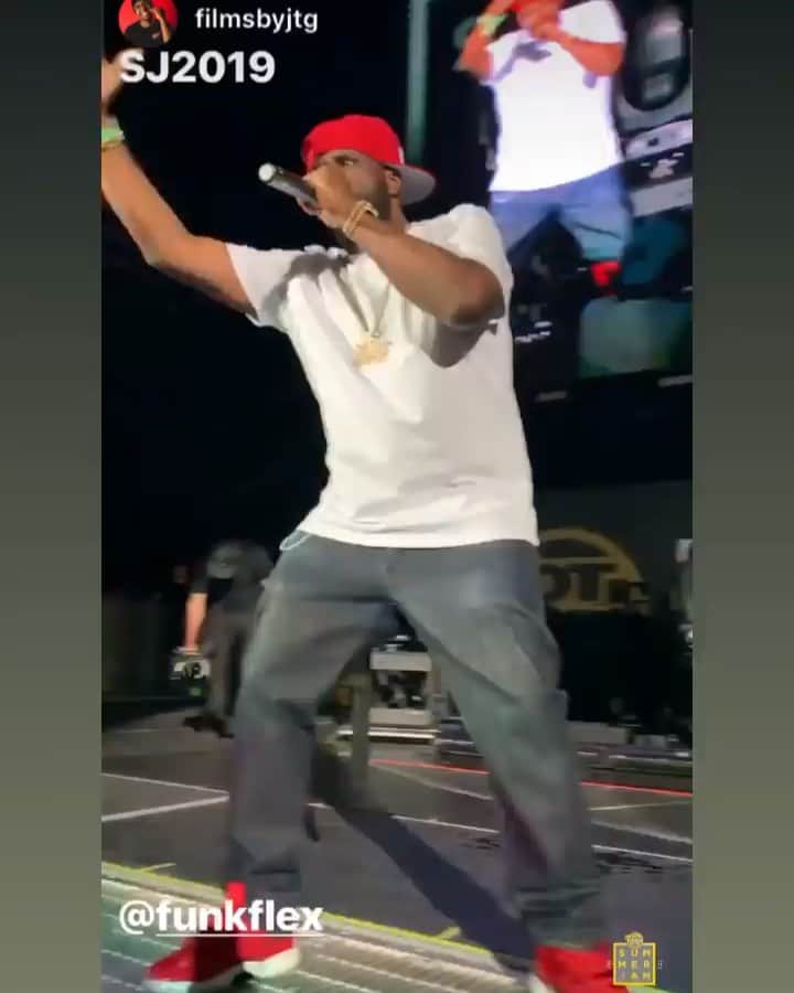 ファンクマスター・フレックスのインスタグラム：「@funkflex x @rosenbergradio !!!! U see us! Pow! Stadium 50,000 deep! Through the eyes of: @filmsbyjtg」