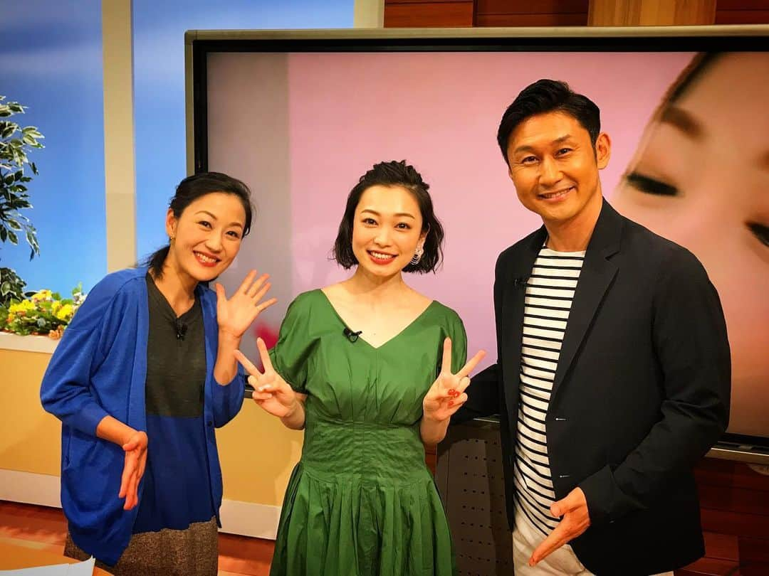 下山英哉さんのインスタグラム写真 - (下山英哉Instagram)「【かごしま4】 スタジオゲストは…西田あいさん！！ いつも会ってもあっかるい！  7月7日は『ふるさとコンサート』で デビューしてから10年目に突入とのこと！！ これからも愛らしいかごんま弁で^_^  #かごしま4 #mbc1 #mbctv #かご4 #ゲスト  #西田あい #西田あいさん #姶良市 #ふるさとコンサートin鹿児島 #ふるさとコンサート #7月7日 #鹿児島市民文化ホール第１ #実は  #誕生日 #YouTuber #kagoshima」6月3日 22時39分 - shimoyama.hideya