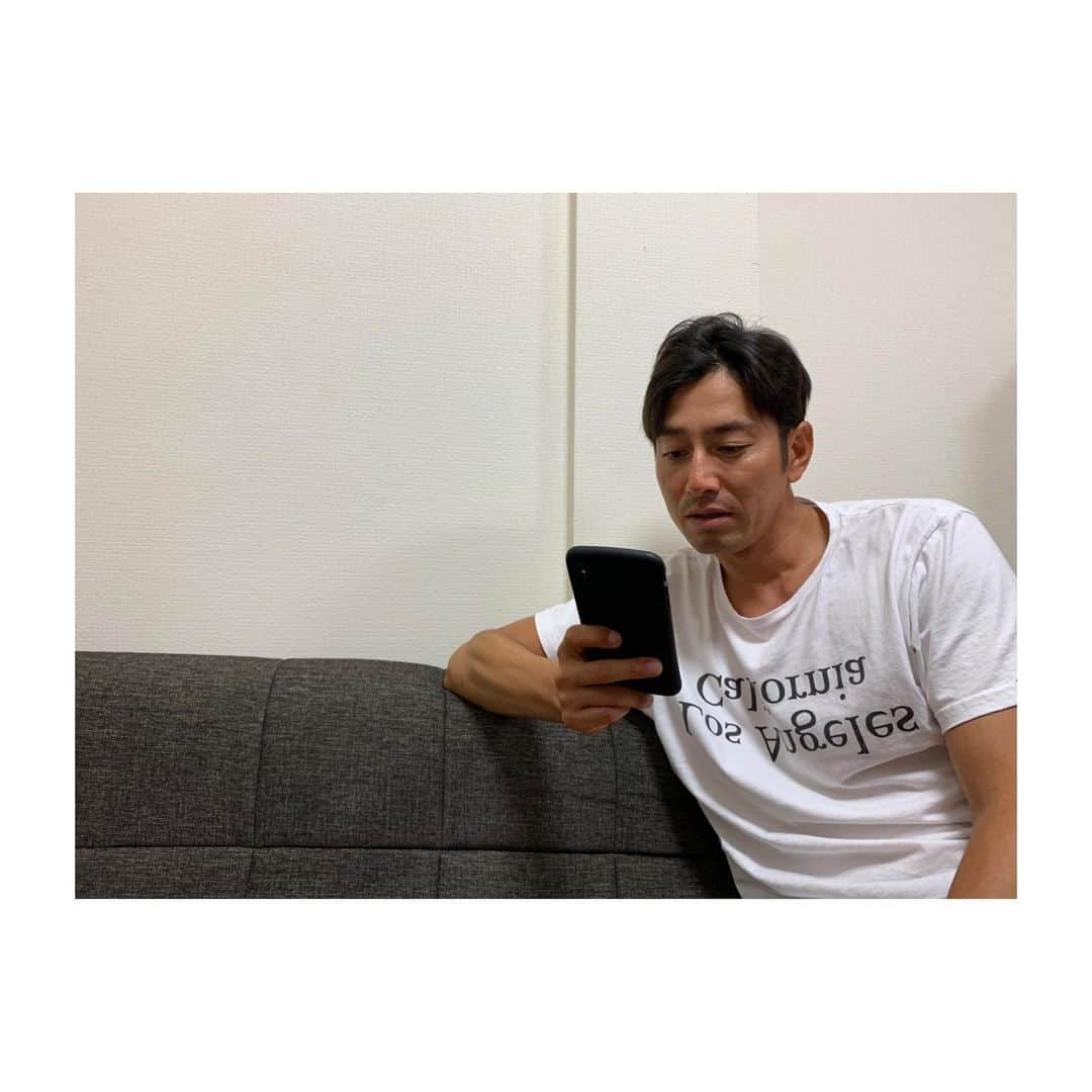 肥野竜也さんのインスタグラム写真 - (肥野竜也Instagram)「【苦労してます】 ⁑ 新しい事をやろうとするのは大事 だか… 気がおかしくなりそう〜😭 近日公開します😋👍✨ 妻に盗撮されてましたw ⁑ #肥野LIFE #動画編集作業」6月3日 22時39分 - tatsuya_hino