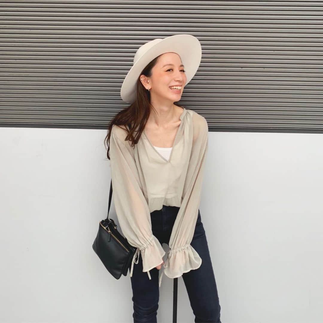 ungrid_minamiのインスタグラム：「. 明日は最近勉強していた試験のため 日帰りで東京✈︎❤︎ 今週もがんばりましょう @ungrid_official  #Ungrid#アミュプラザ博多」