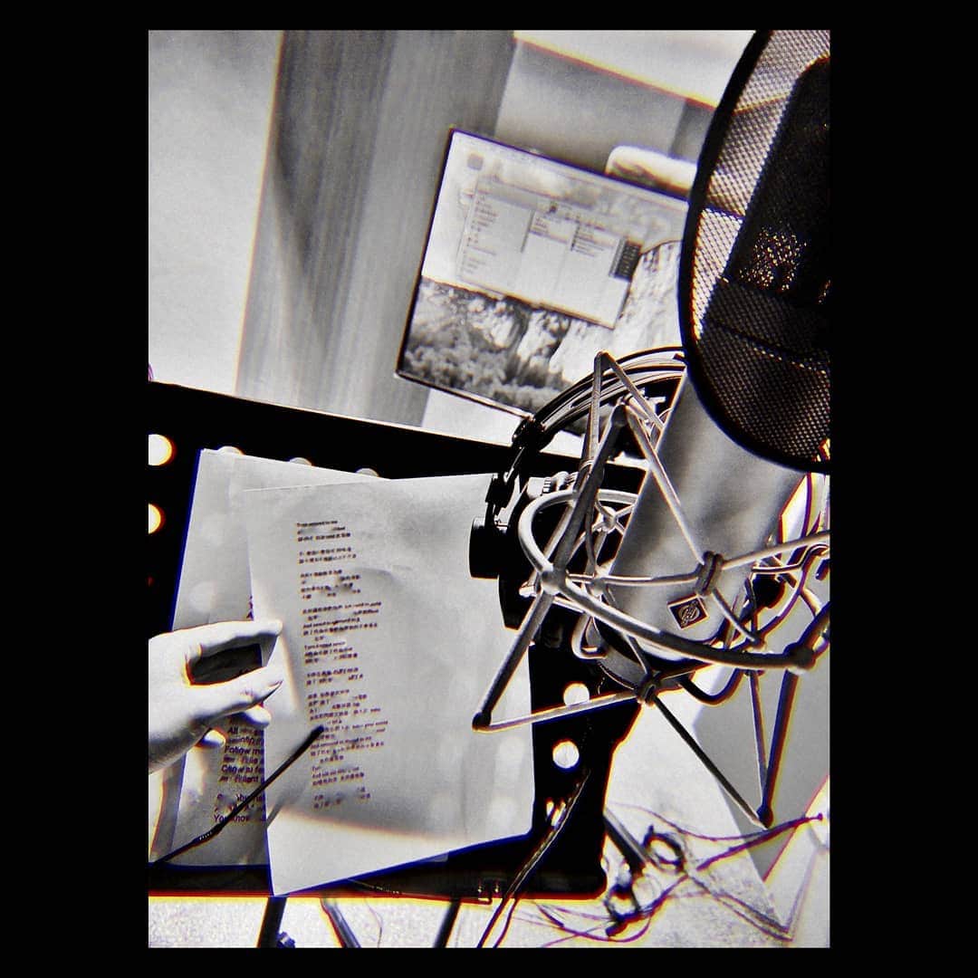 ダンソン・タンのインスタグラム：「🎤🎼🎧 #DT #HOTHEART #SEVENDAYS #唐禹哲」
