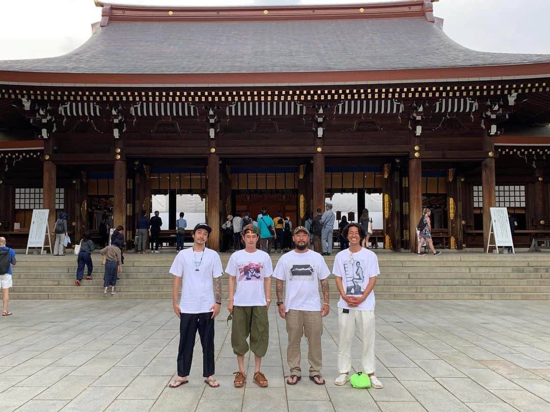 のインスタグラム：「関わってくださる皆様。 いつも。 ありがとうございます。  令和元年 6/1 明治神宮 参拝 感謝の日々。 益々 宜しくお願い致します。  #organics  #氣の愛  @8_dogg_yokosuka  @yosuke_kubozuka  @ryo0319 ＠山田よっちゃん 🌞 #ヒデトレ」