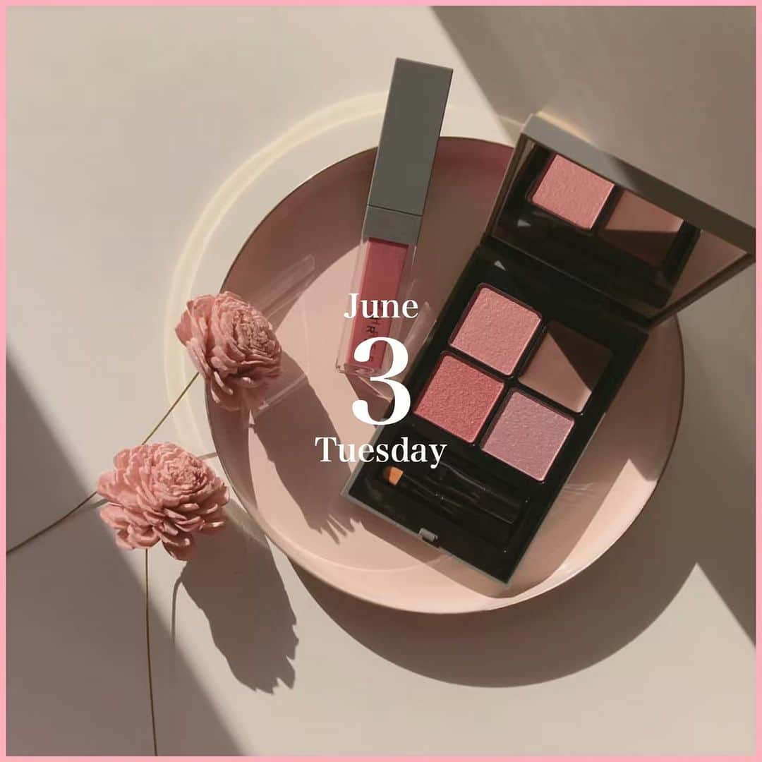 のインスタグラム：「﻿ June 3 , Tuesday﻿ ﻿﻿ ﻿﻿ 🌷﻿ ﻿ ﻿ 春のメイクはどんな気分？💭﻿ ﻿ bisガールにはピンクのアイシャドウが人気！﻿ 涙袋にすこし塗るだけで、今っぽアイメイクに。﻿ ﻿ ドールメイクにも愛用している子が多数！﻿ ﻿ 特に人気は ADDICTION 、THREE 、TOMFORDなどの発色の良いブランドたち。﻿ ﻿ ピンクのアイシャドウを使って﻿ 春のメイクを完成させてみては？🍒﻿ ﻿ ﻿ ﻿ #メイク #コスメ #アイシャドウ #ピンクメイク #ピンク #ピンクシャドウ #夏メイク #カラーメイク #addiction #three #tomford #アディクション #発色 #ピンクラメ #シャドウ #コスメ好きさんと繋がりたい #💓 #アイメイク #bis_web #bis #make #cosme」