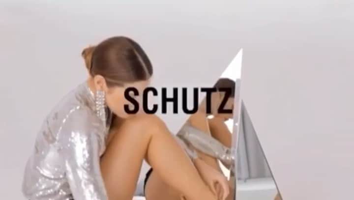Schutzのインスタグラム：「Love, Love Yourself and repeat ✨ | #schutzreflectivelove」