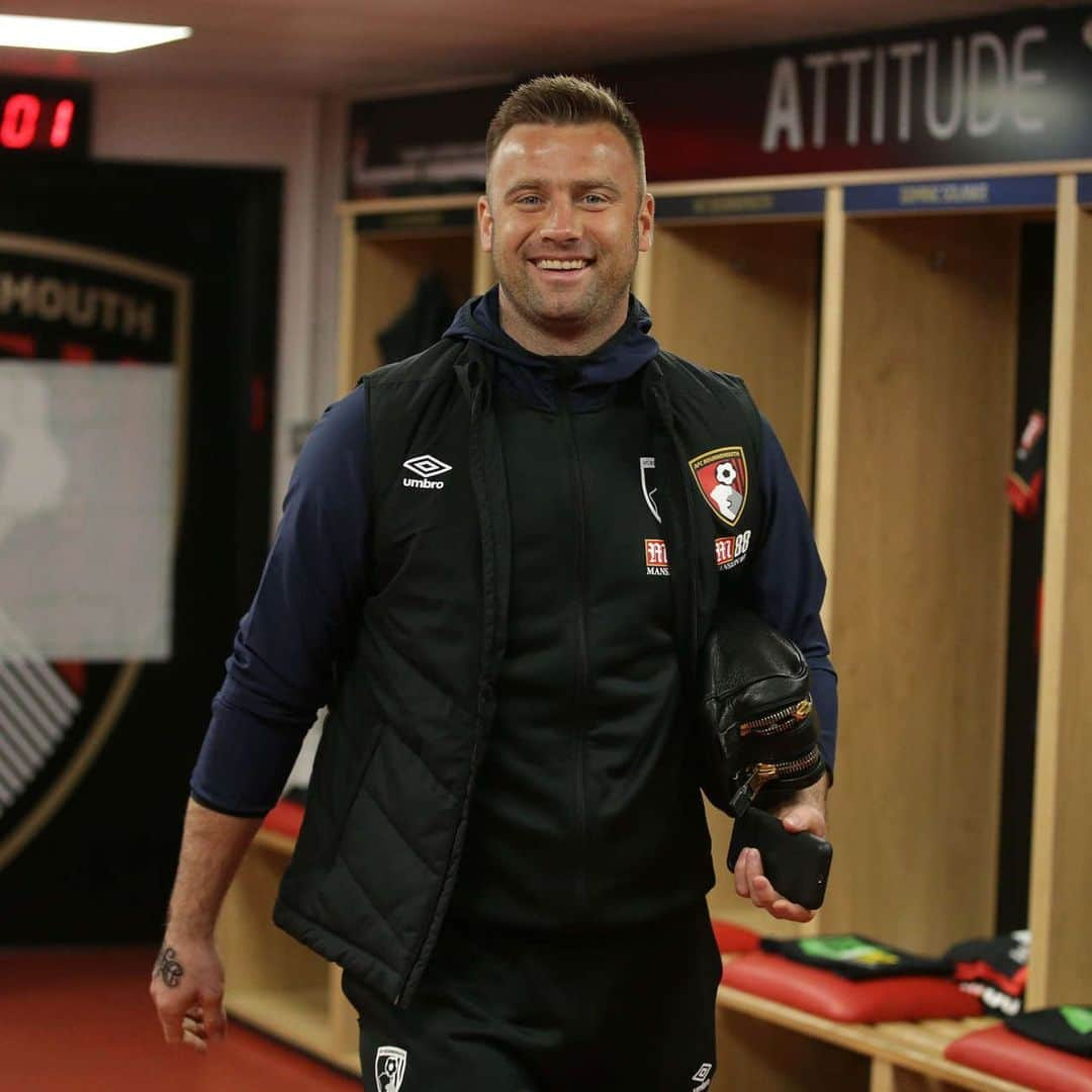 AFCボーンマスさんのインスタグラム写真 - (AFCボーンマスInstagram)「📝 @arturboruc has signed a new one-year contract extension with the club! See you next season, Artur 🙌 #afcb 🍒」6月3日 22時21分 - afcb