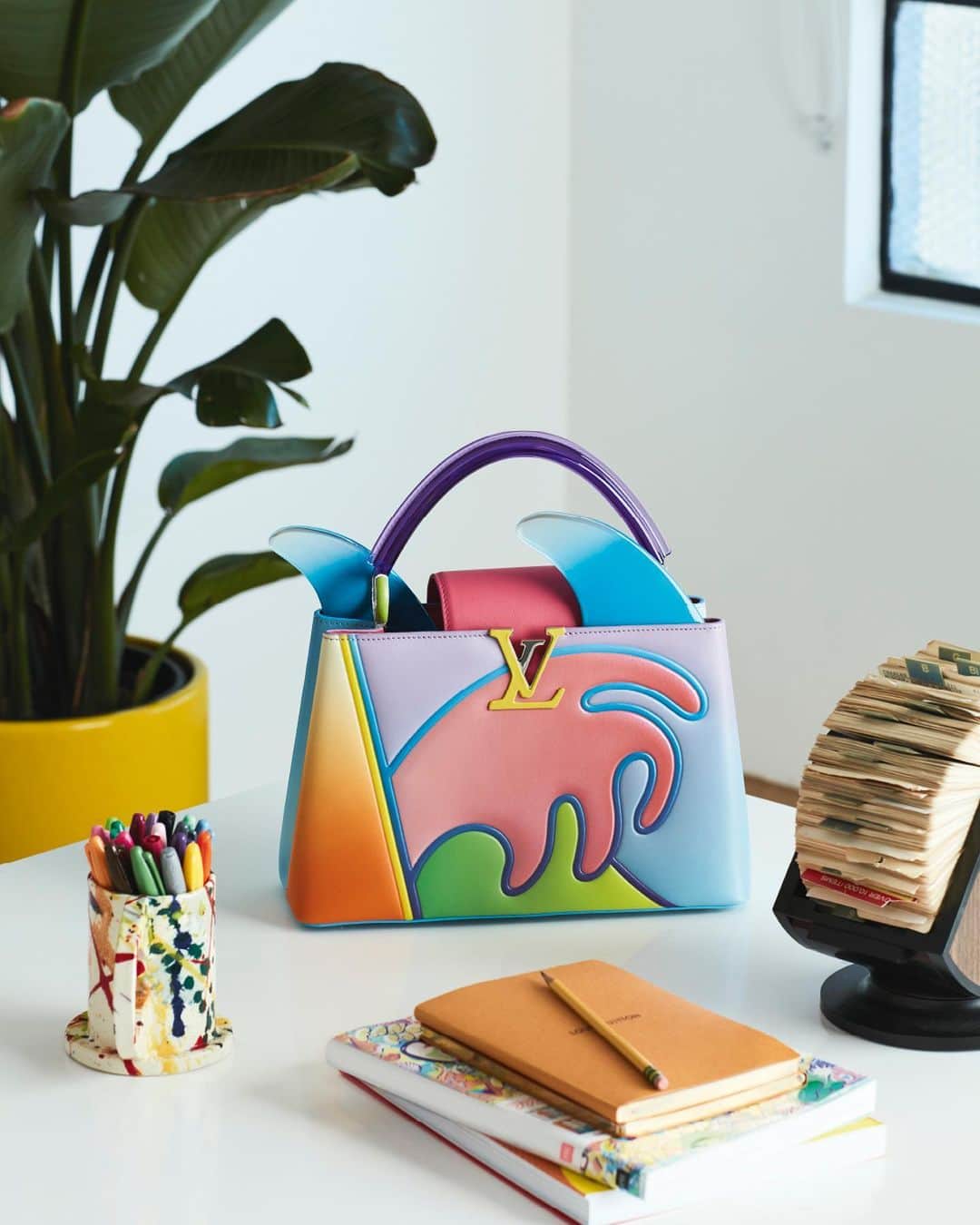 のインスタグラム：「Artycapucines: six contemporary artists bring their visions to #LouisVuitton’s iconic Capucines bag.  Discover the limited-edition creation by #AlexIsrael via link in bio.」