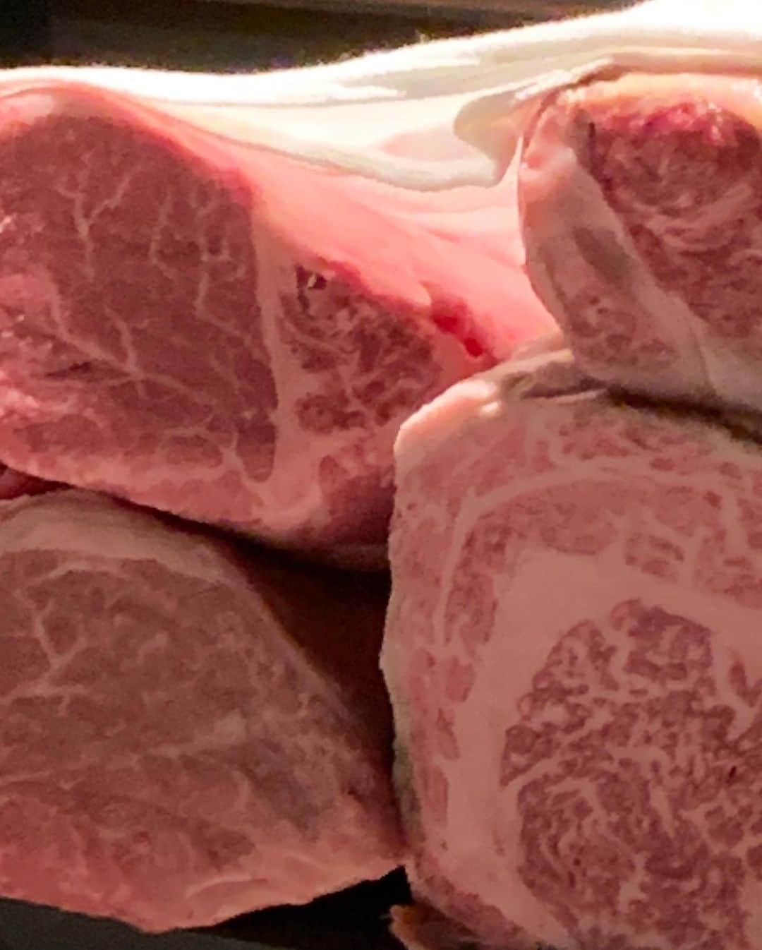 橋本マナミさんのインスタグラム写真 - (橋本マナミInstagram)「大好きなお肉屋さん🥰🥰 @ginza.kokoro  いろんなお肉の部位が食べられます^_^私が好きなのは牛タン💕💕」6月3日 22時33分 - manami84808