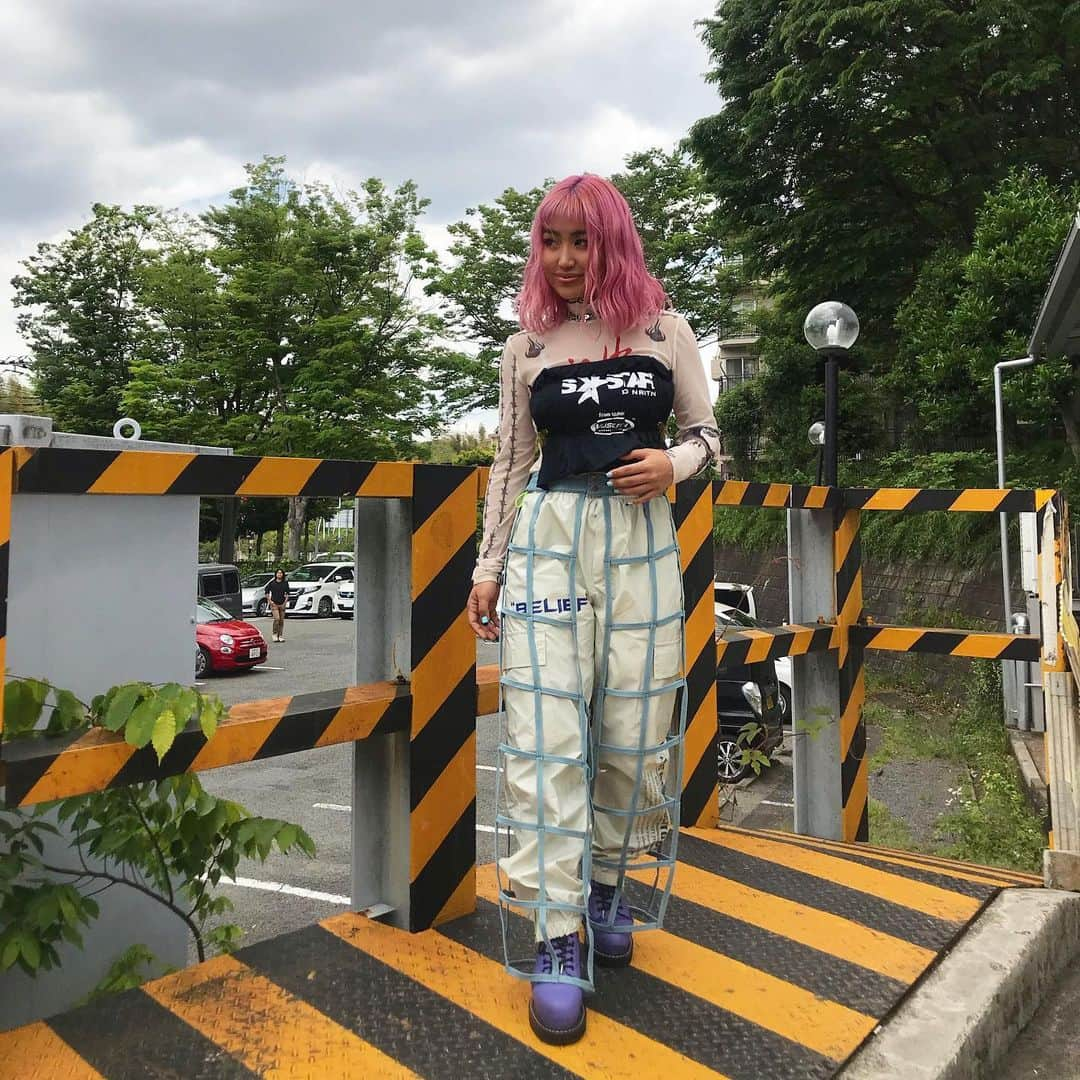 RIEHATAさんのインスタグラム写真 - (RIEHATAInstagram)「☑️Harajuku girl rep🌐 #riehata style by me makeup by @miyamoto_yuri_  服,ジュエリーall 私物😋」6月3日 13時50分 - riehata