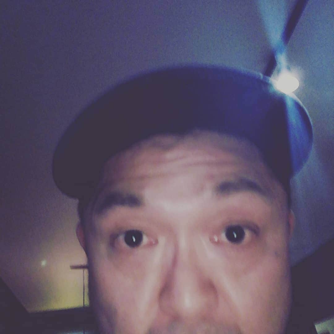 松本隆博のインスタグラム：「。 「人を殺すくらいなら1人 で死んだらいい」を 上段をカットして 「1人で死んだらいい」 と流布するマスコミは 死んだらいい。」
