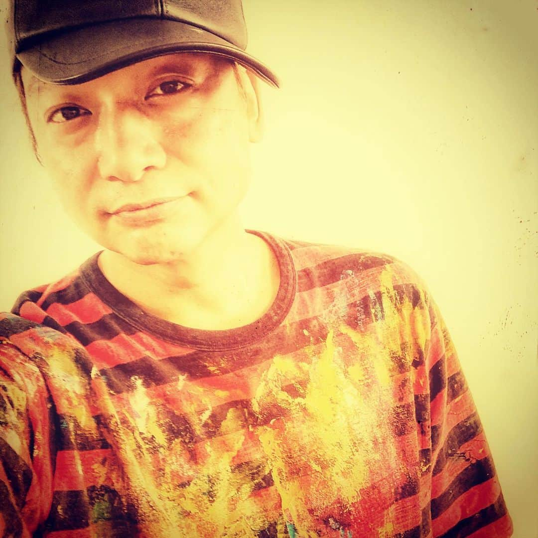 香取慎吾さんのインスタグラム写真 - (香取慎吾Instagram)「昨日の #ななにー も楽しかったよ！ 月に一度の.あんなに楽しい時間を作ってくれてるスタッフ皆様！観てくれてる皆様！に感謝！！です！ 今日は #boum3 で #ライブペインティング して来たよ！！ #ブンブンブン 明日は休演日 6月16日までですよ！ #香取慎吾 #草彅剛 #稲垣吾郎 #キャイーン #みちょぱ #YOU #金子恵美 #道端アンジェリカ #菊地亜美 #ファンキー加藤 #田中大貴 #高橋ユウ #卜部弘嵩  #小林麻耶 #國光吟 #ザキヤマ」6月3日 14時09分 - katorishingo_official