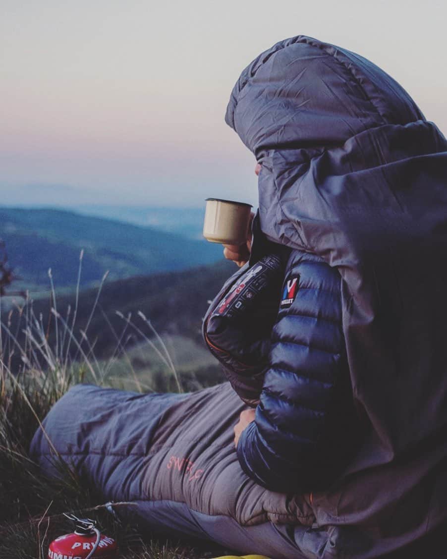 ミレーさんのインスタグラム写真 - (ミレーInstagram)「Slowly waking up before the sun rises. One more sip before heading to new adventures. 📷 @lesothers  #MilletRiseUp #hike #hiking #mountainequipment #mountaineering #trek #trekking  #rando #randonné」6月3日 14時35分 - millet_mountain