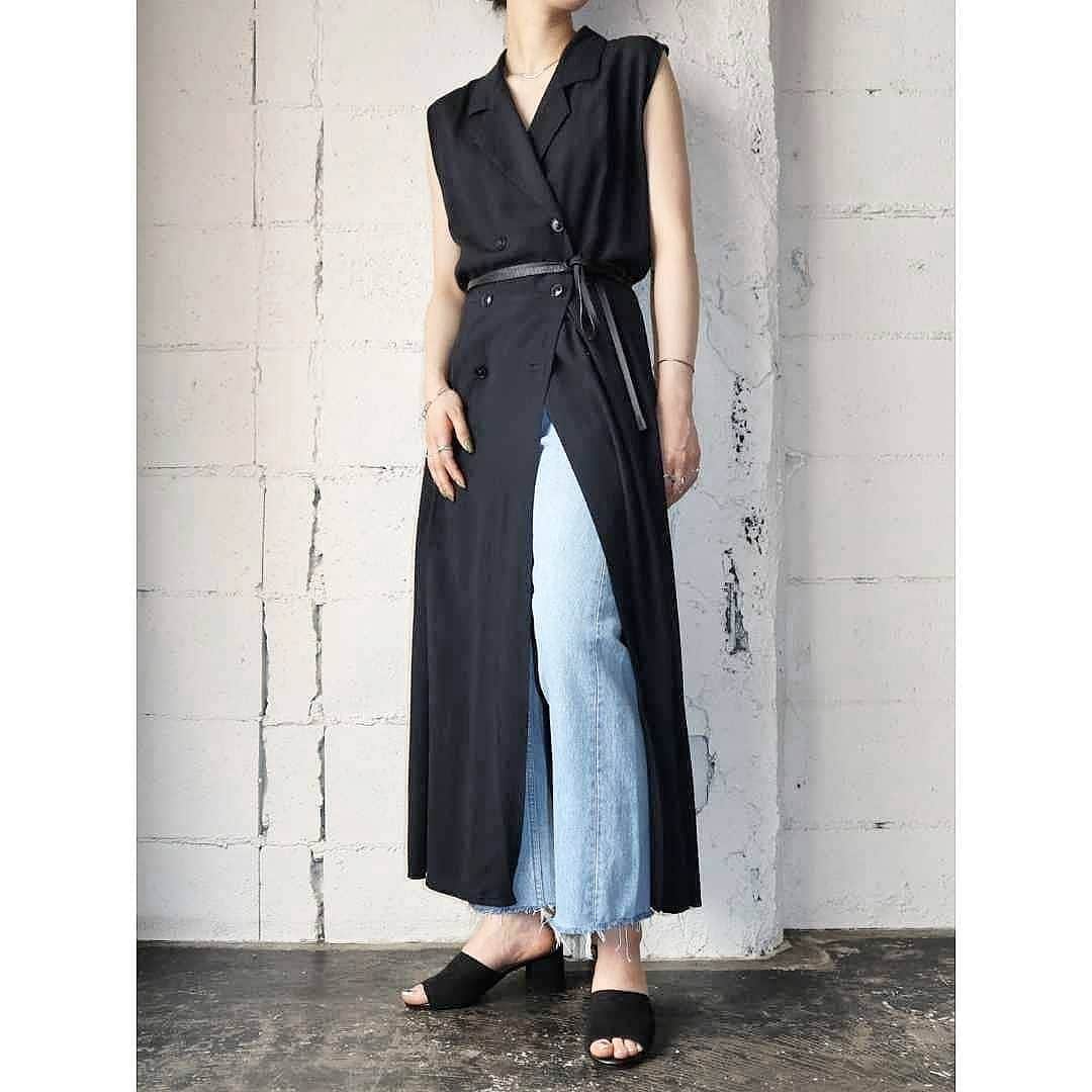 吉祥寺 古着屋 Orfeoのインスタグラム：「Double Breasted Long Vest  #Orfeo #Kichijoji #Tokyo #vintage #used #fashion #coodinate #outfits  掲載商品のお問い合わせはメールにて承っております。コメント、DMでのお問い合わせは受け付けておりませんのでご了承ください。」