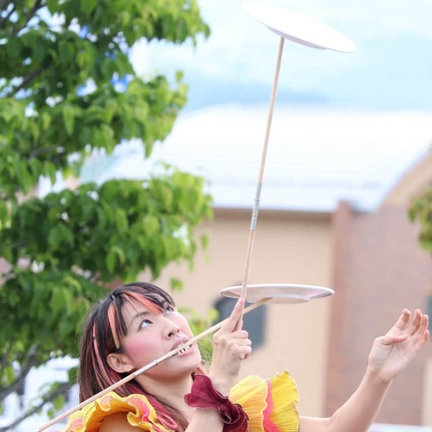 荒木巴さんのインスタグラム写真 - (荒木巴Instagram)「#宮城 #蔵王 #遠刈田温泉で開催された #とおがった大道芸フェスティバル に出演させていただきました。 ご覧いただいた皆様、ありがとうございました😊」6月3日 14時57分 - tomoearaki