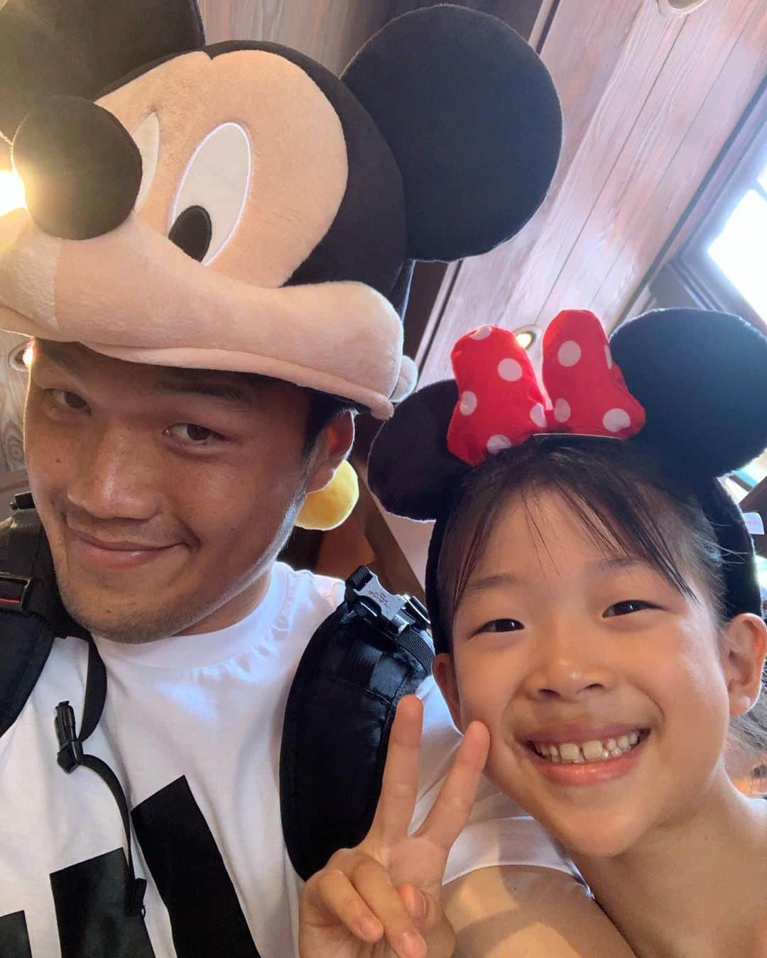 チョン・ソンリョンさんのインスタグラム写真 - (チョン・ソンリョンInstagram)「지금부터今から#disneylandtokyo  #😍」6月3日 14時58分 - jung.sung.ryong