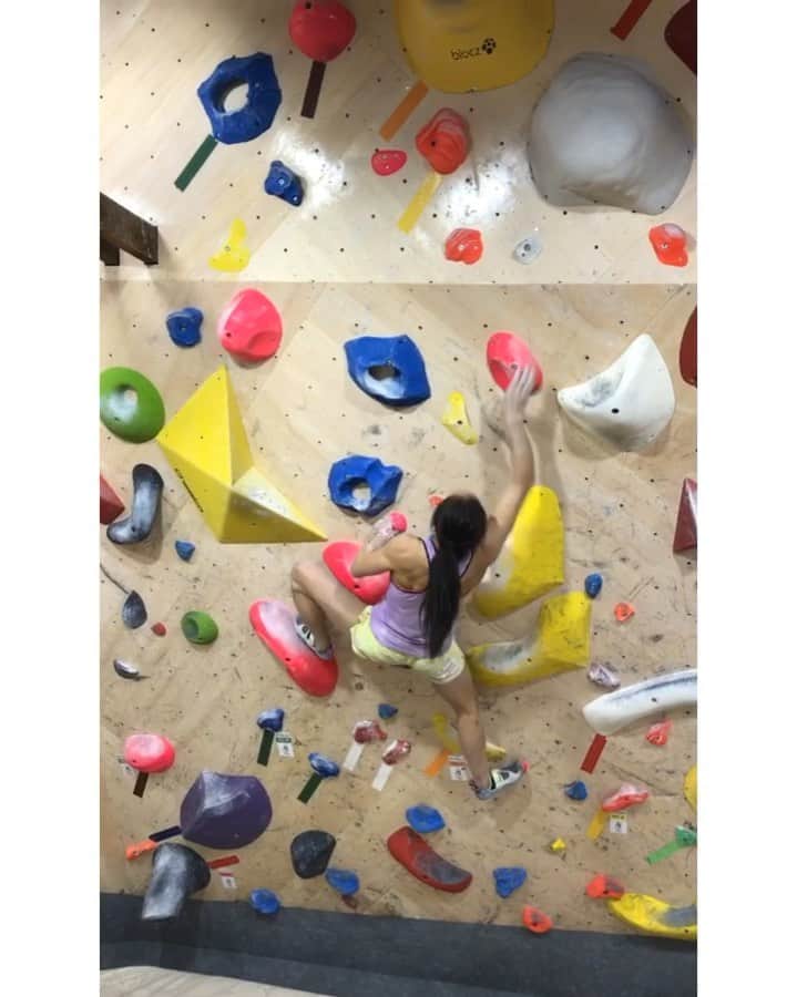 野口啓代のインスタグラム：「climb at @bpumpyokohama 🚢🌀 Thank you @chibatore supporting me always!🏋🏻‍♂️* * * 私が登った中で、オススメの初段2本と1級2本の動画🔍😃☝🏻* * * @au_official #大和証券 @thenorthfacejp @orientalbaio #三井不動産 @cowsoapcp #zeta  @c3fit @lasportivajp @petzl_official  @newhale_japan」