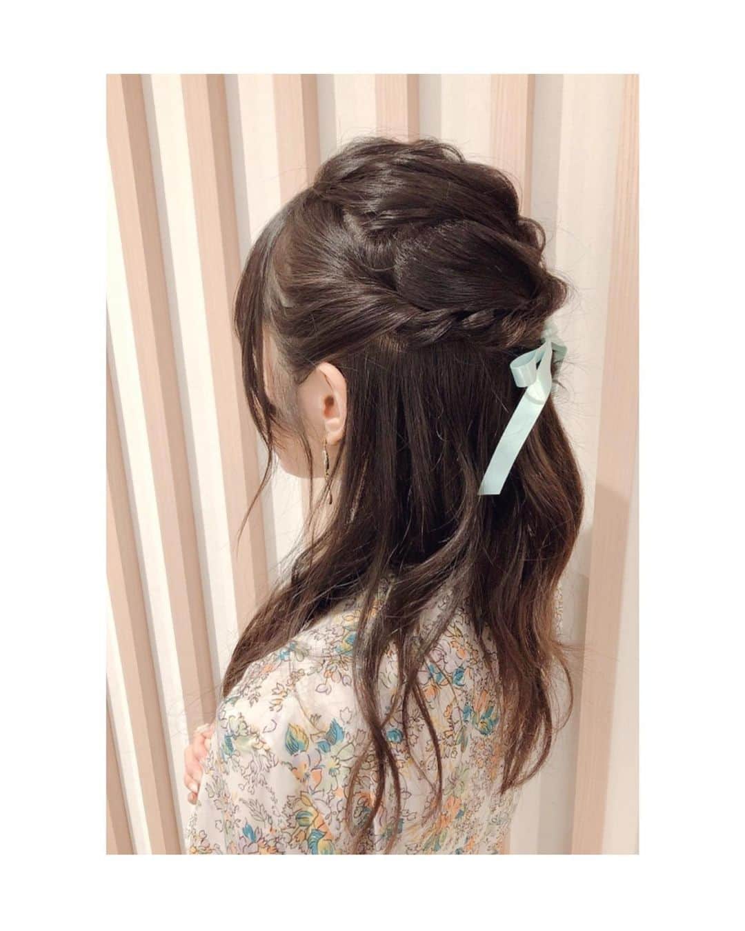 小倉唯さんのインスタグラム写真 - (小倉唯Instagram)「ハーフアップアレンジ🎗  #ヘアアレンジ #髪型 #ハーフアップ  #hairarrange」6月3日 15時09分 - yui_ogura_official