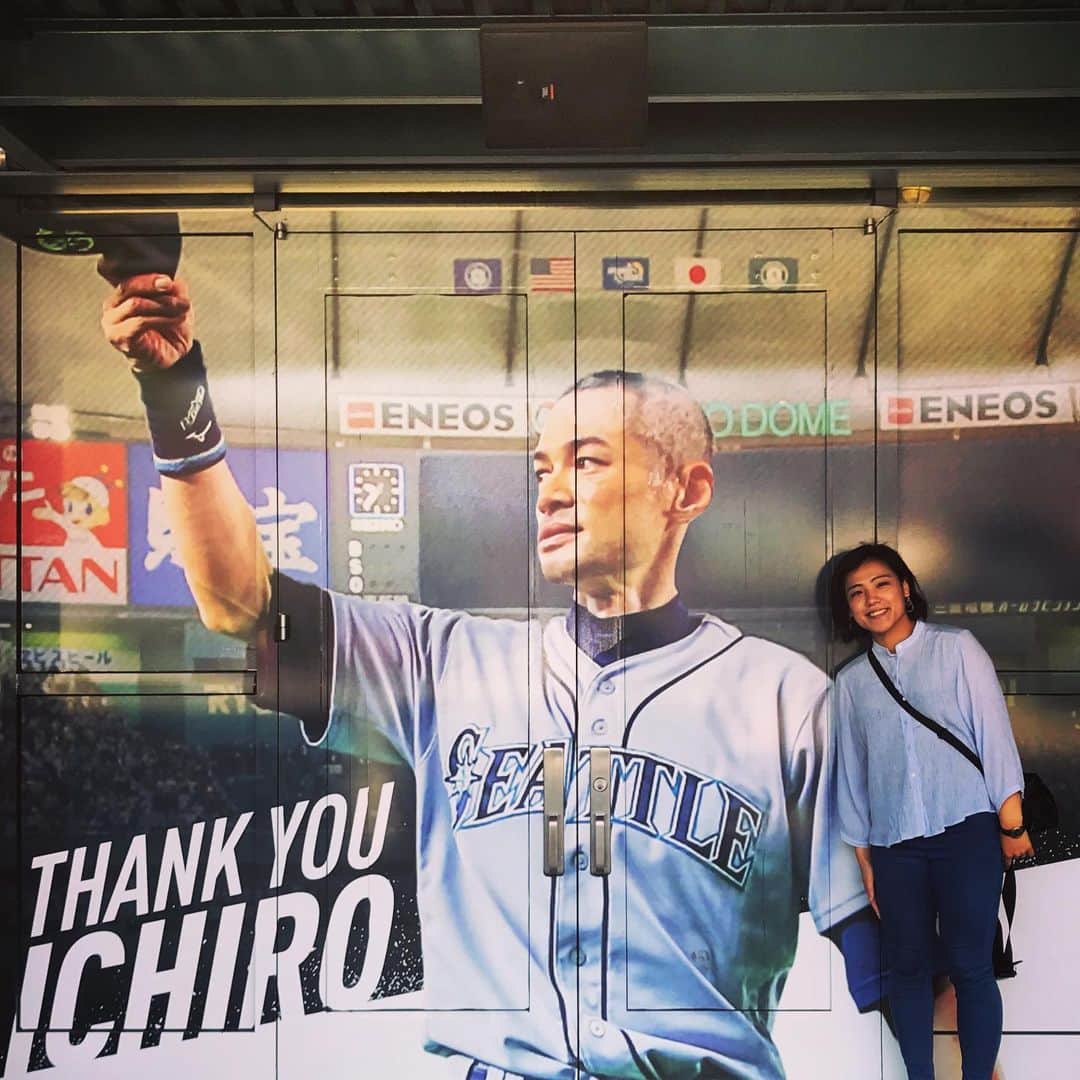 田知本遥のインスタグラム：「“THANK YOU ICHIRO-SAN🙏” 素晴らしいお写真と📷  Mariners vs Angels⚾️in Seattle  It was a Good day.😊 #legend#Mariners#Angels#ICHIRO#OHTANI」