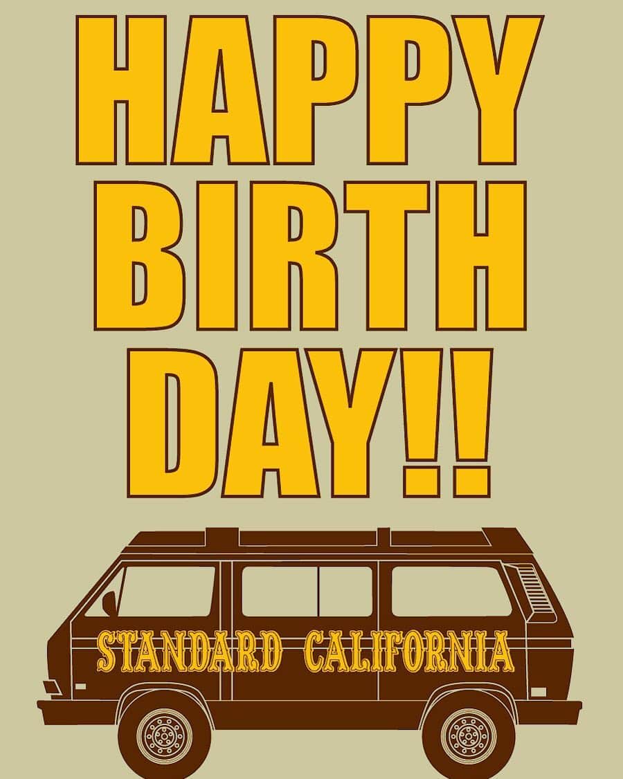 スタンダードカリフォルニアさんのインスタグラム写真 - (スタンダードカリフォルニアInstagram)「6月生まれの皆様、お誕生日おめでとうございます。 . Standard Californiaでは店頭でご入会頂けるメンバーズカード会員の方にバースデープレゼントとして非売品のキーホルダーをプレゼントしております。 メンバーズカード会員の方でお誕生日月という方は、ご来店の際にスタッフまで「誕生日です!!」と一言お声掛け下さいね。 . また、まだメンバーズカード会員でない方は、店頭で簡単にご入会いただけますので是非この機会にご入会ください。 . 皆様のご来店、お待ちしております。 #standardcalifornia #スタンダードカリフォルニア #happybirthday #birthdaypresent #バースデープレゼント」6月3日 15時19分 - standardcalifornia