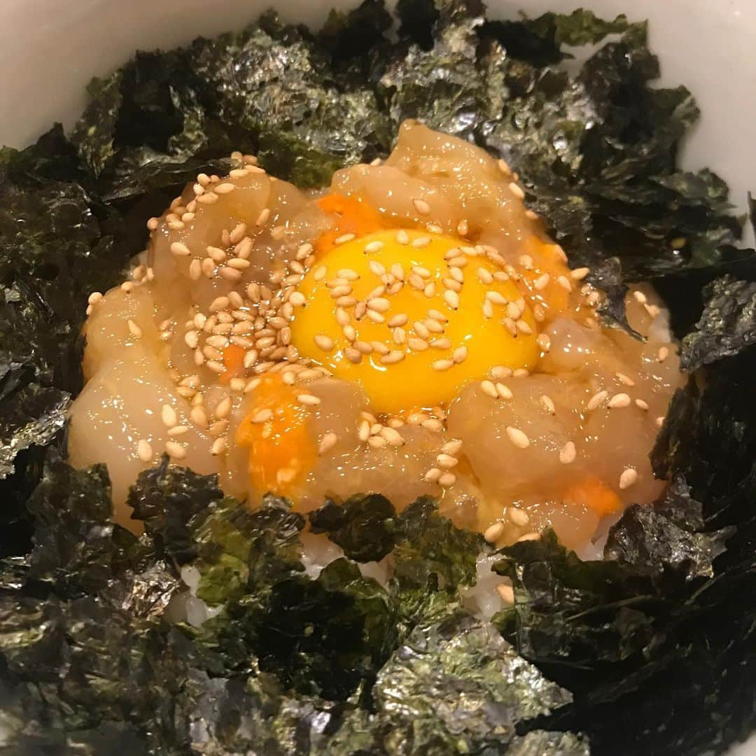 安蘭けいさんのインスタグラム写真 - (安蘭けいInstagram)「韓国での戦利…食？？😆 あ〜もうあの味たちが恋しい😢❤️ #サムギョプサル #あわびがゆトリュフ入り #カンジャンケジャン #ヤンニョンケジャン #ケジャン玉子のっけ丼 #あわびがゆ  #餃子 #マンゴーパッピンス #海鮮トッポギ #海鮮チヂミ」6月3日 15時32分 - toko_aran